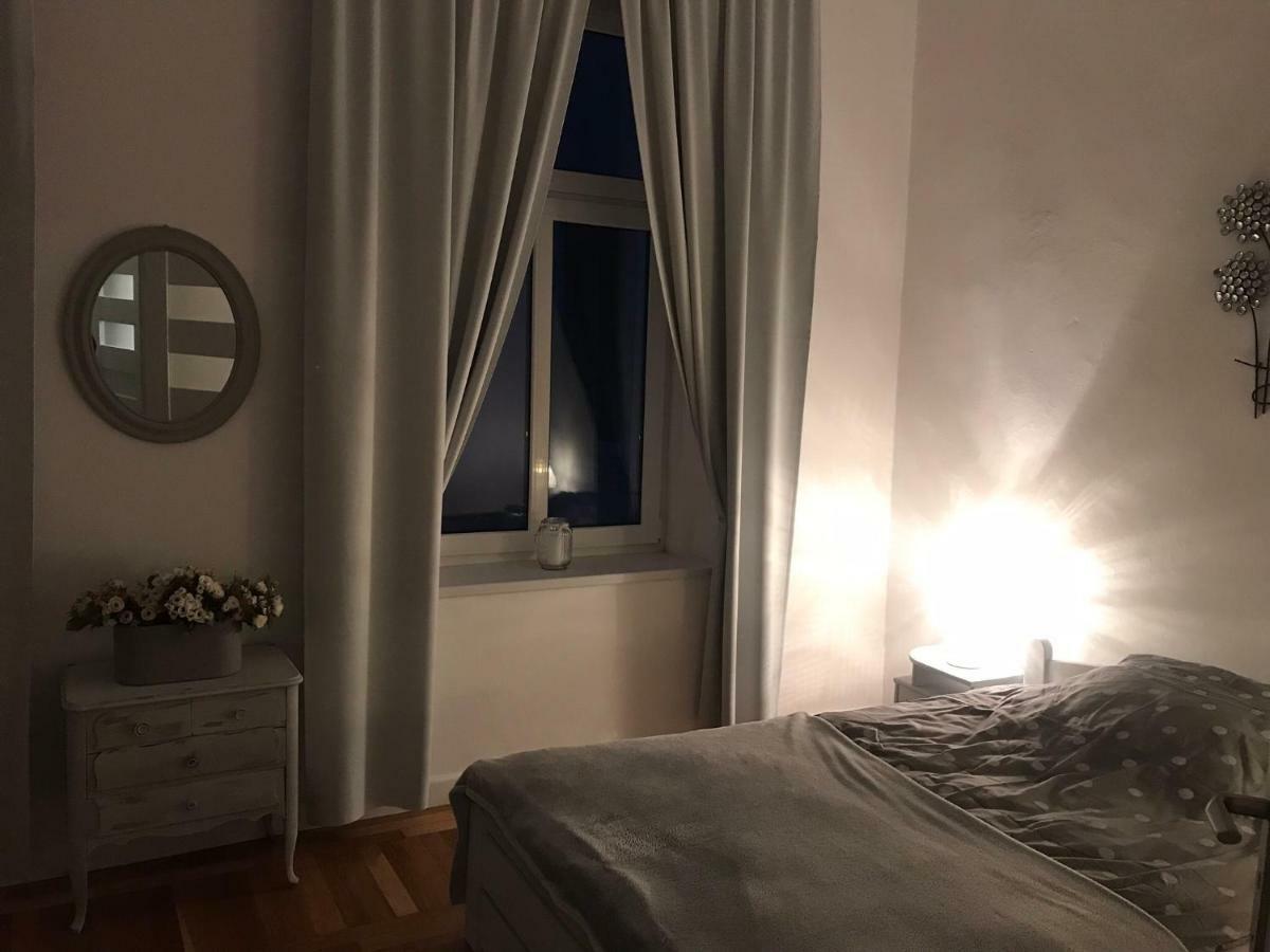 Nokturn Apartament Duszniki Zdroj Luaran gambar